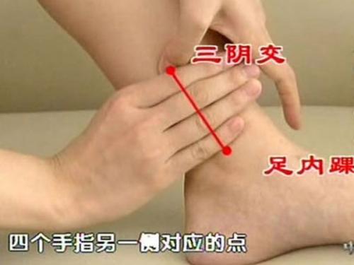 Ѩ